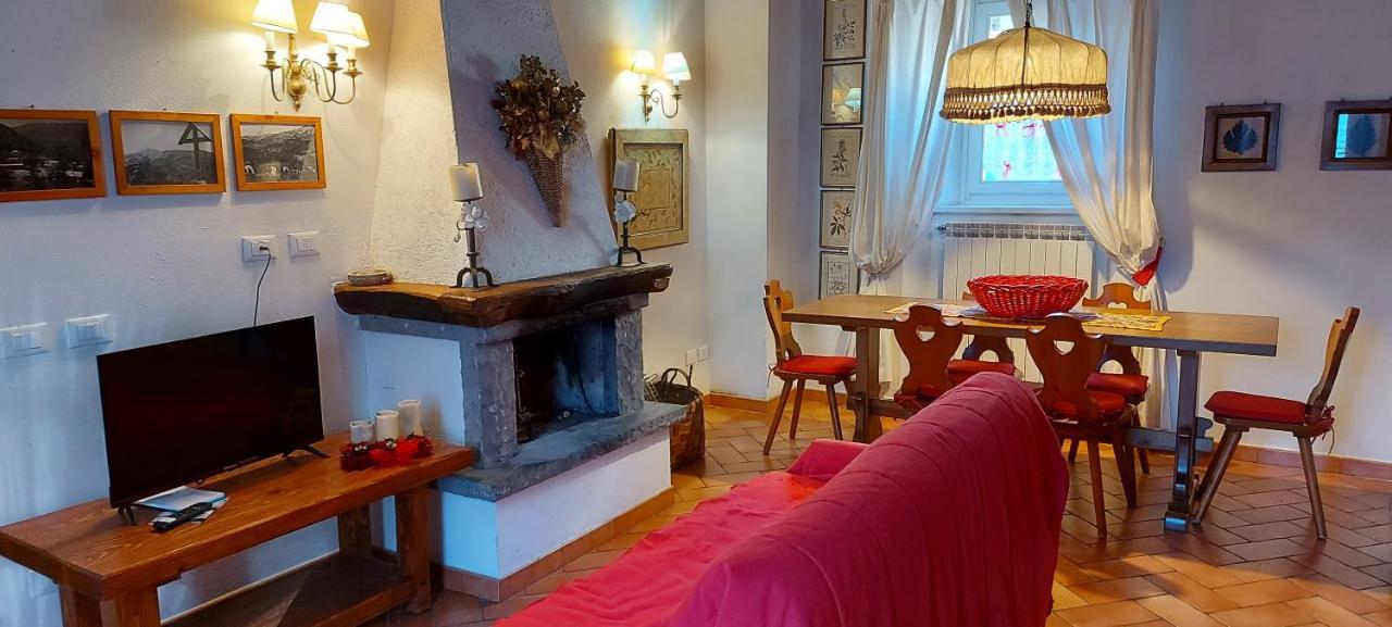 Piazza Fiumalbo Citta D'Arte Apartamento Exterior foto